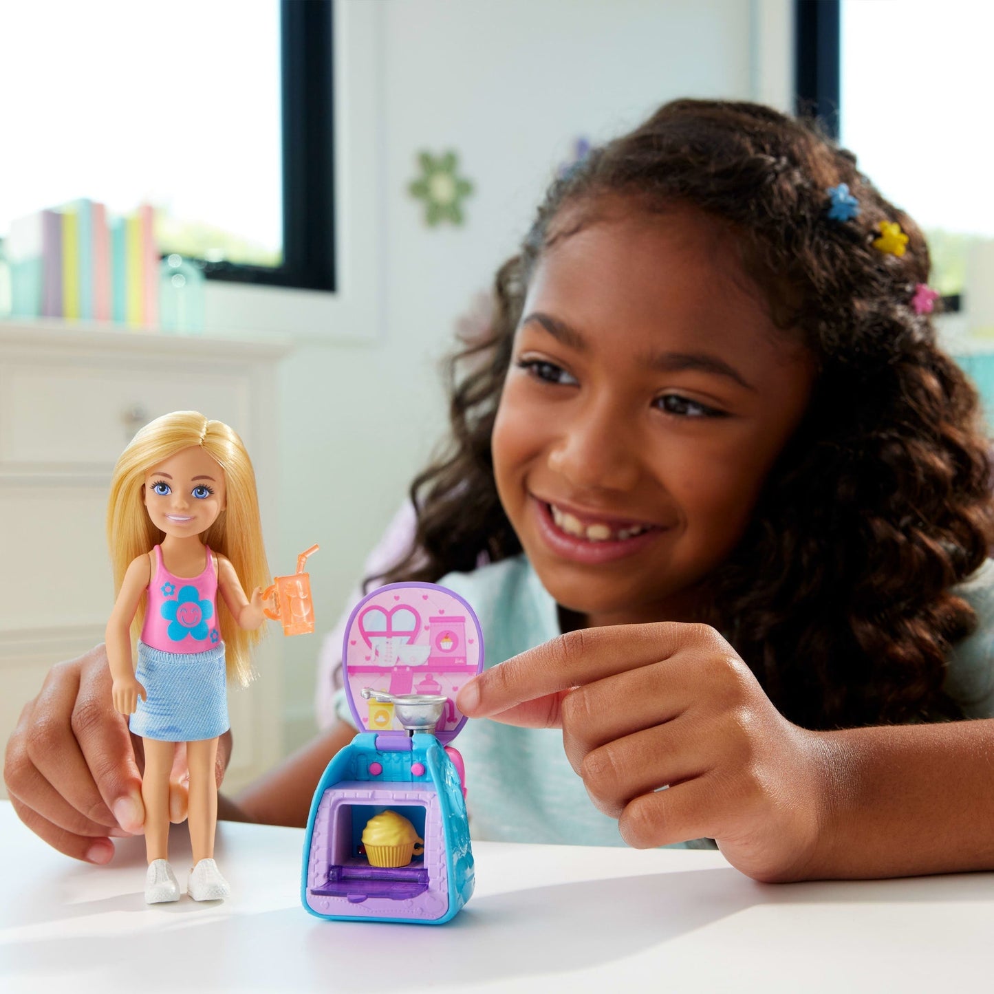 Barbie Boneca Chelsea Mochila de Cupcakes